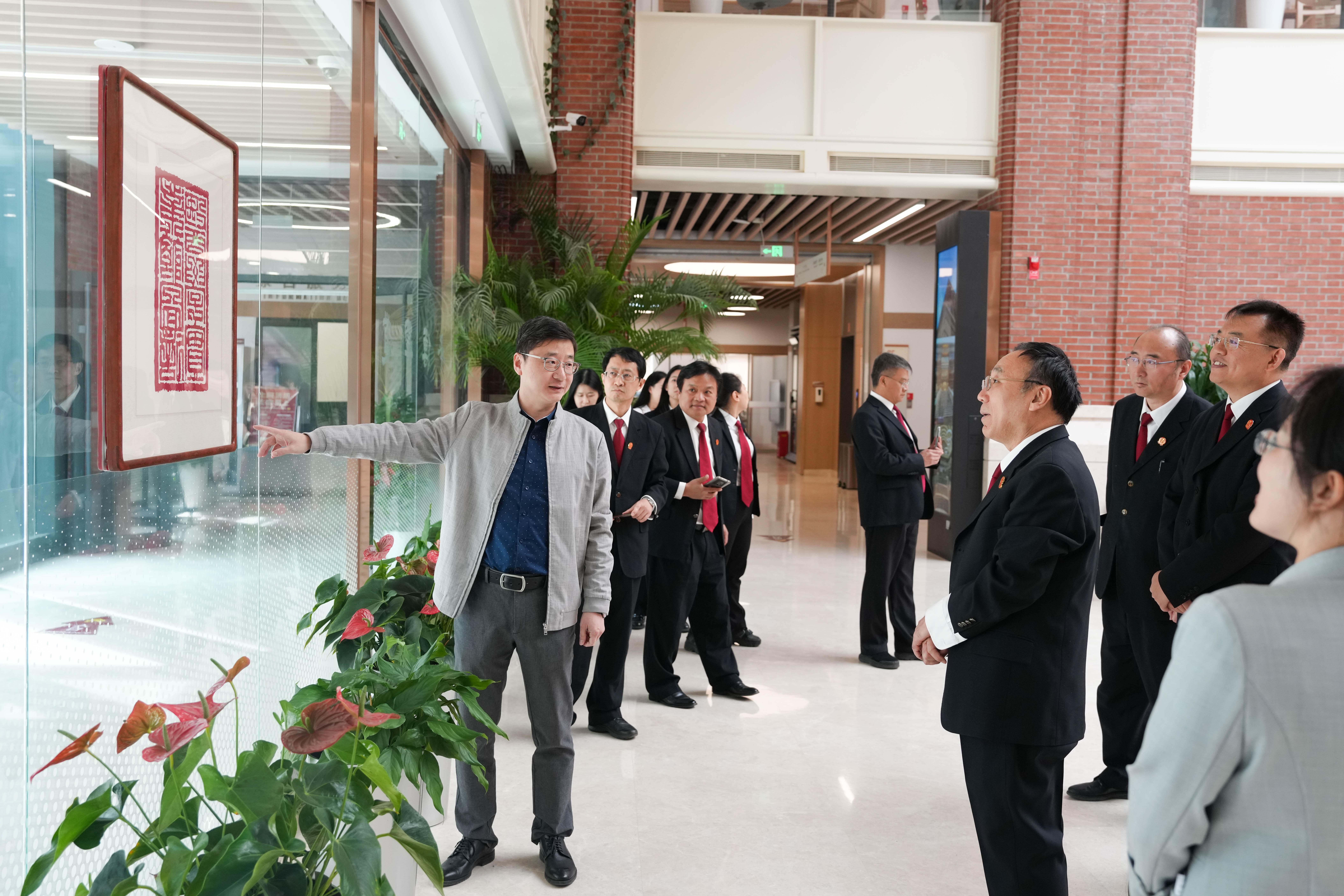 f97565845a974ab7a3c7b71b83666047.jpg f97565845a974ab7a3c7b71b83666047.jpg